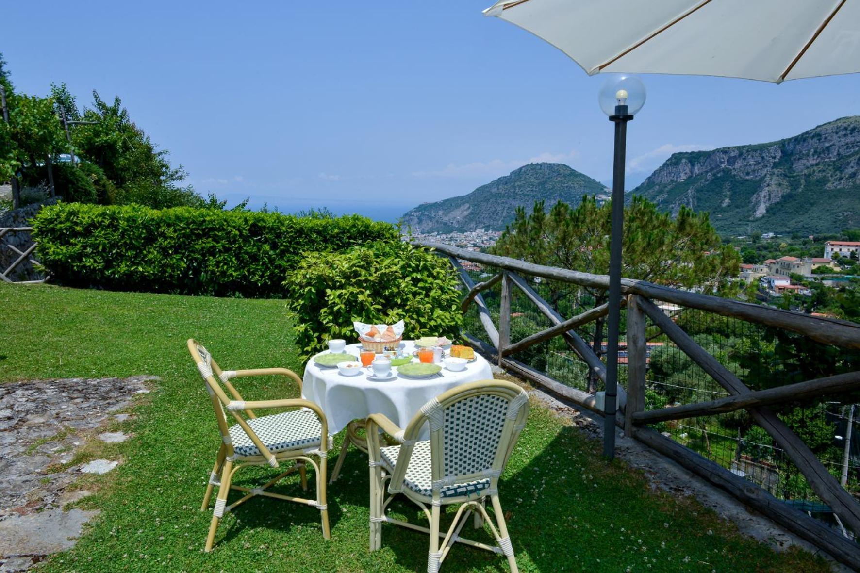 Villevieille Piano di Sorrento Eksteriør billede